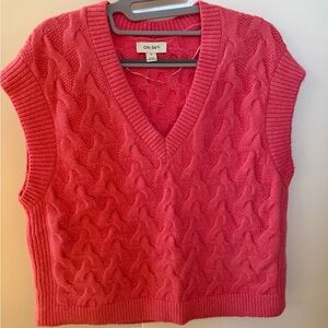 On Sap Women's V-Neck Sweater Vest - Vibrant Pink